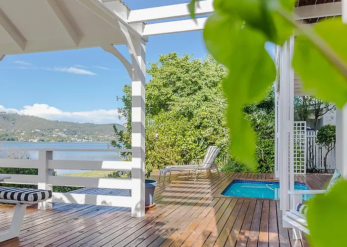 Thesen Lagoon House